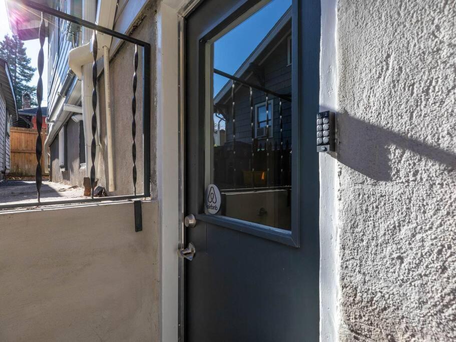 Appartement Elegant Richmond Gem Nestled Up To Hawthorne Blvd. à Portland Extérieur photo